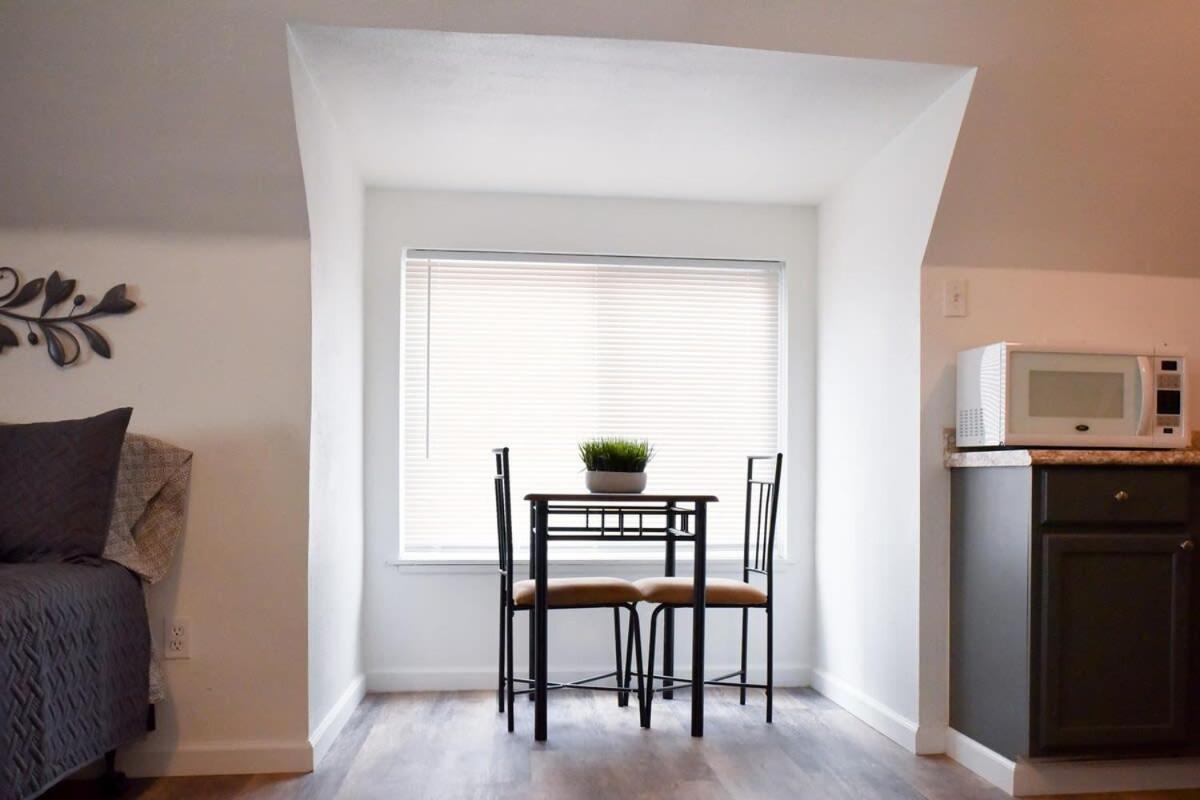 Unwind In A Bright Comfortable Apartment For 3 بيتسبرغ المظهر الخارجي الصورة